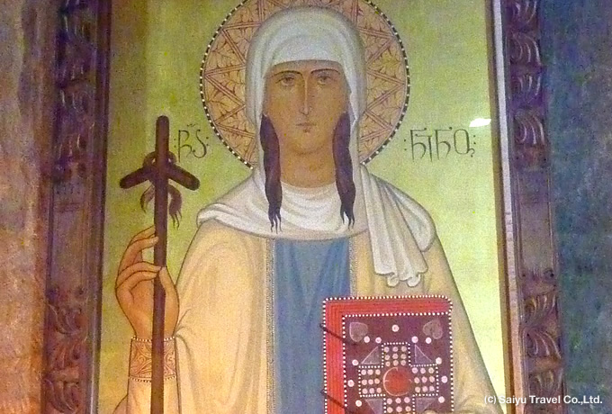 葡萄十字を掲げる聖ニノのイコン